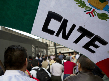 Cierran oficinas recaudadoras en el estado y comienza marcha en Morelia. Demandan sindicatos pago de adeudos en Michoacán