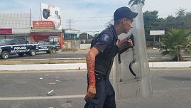 10 POLICIAS HERIDOS, EL SALDO DE ENFRENTAMIENTO CON cnte EN LAZARO CARDENAS, MICHOACAN