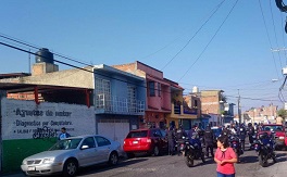 Tres sujetosdespojaron a una mujer de sua utomóvil en la colonia Ampliación Molino de Parras en Morelia, Michoacán