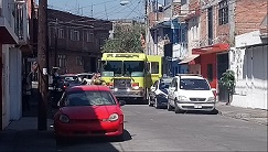 Ladrones que vieron frustado su atraco, provocaron incendio en la colonia Las MArgaritas de Morelia, Michoacán