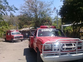 Más de 15 días sin agua en Mújica, Michoacán. Bomberos abastecen a los hogares del líquido vital