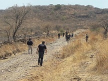 Localizan a un hombre maniatado y con impartos de bala en Venustiano Carranza, Michoacán