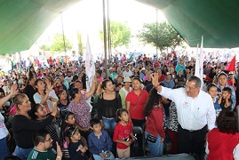 Redeado de gente que cree en sus propuestas y lo apoya, cerró campaña el candidato a Diputado Federal por el distrito 08 de Morelia, Wilfrido Lázaro Medina