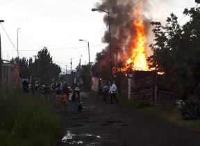 Una casa habitación ardió en llamas, en la colonia Niño Artillero, salida a Quiroga